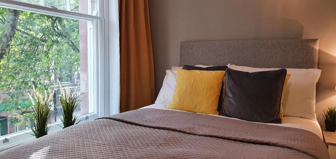 Darwin Stays - Service Accommodation In Newcastle Under Lyme City Centre エクステリア 写真
