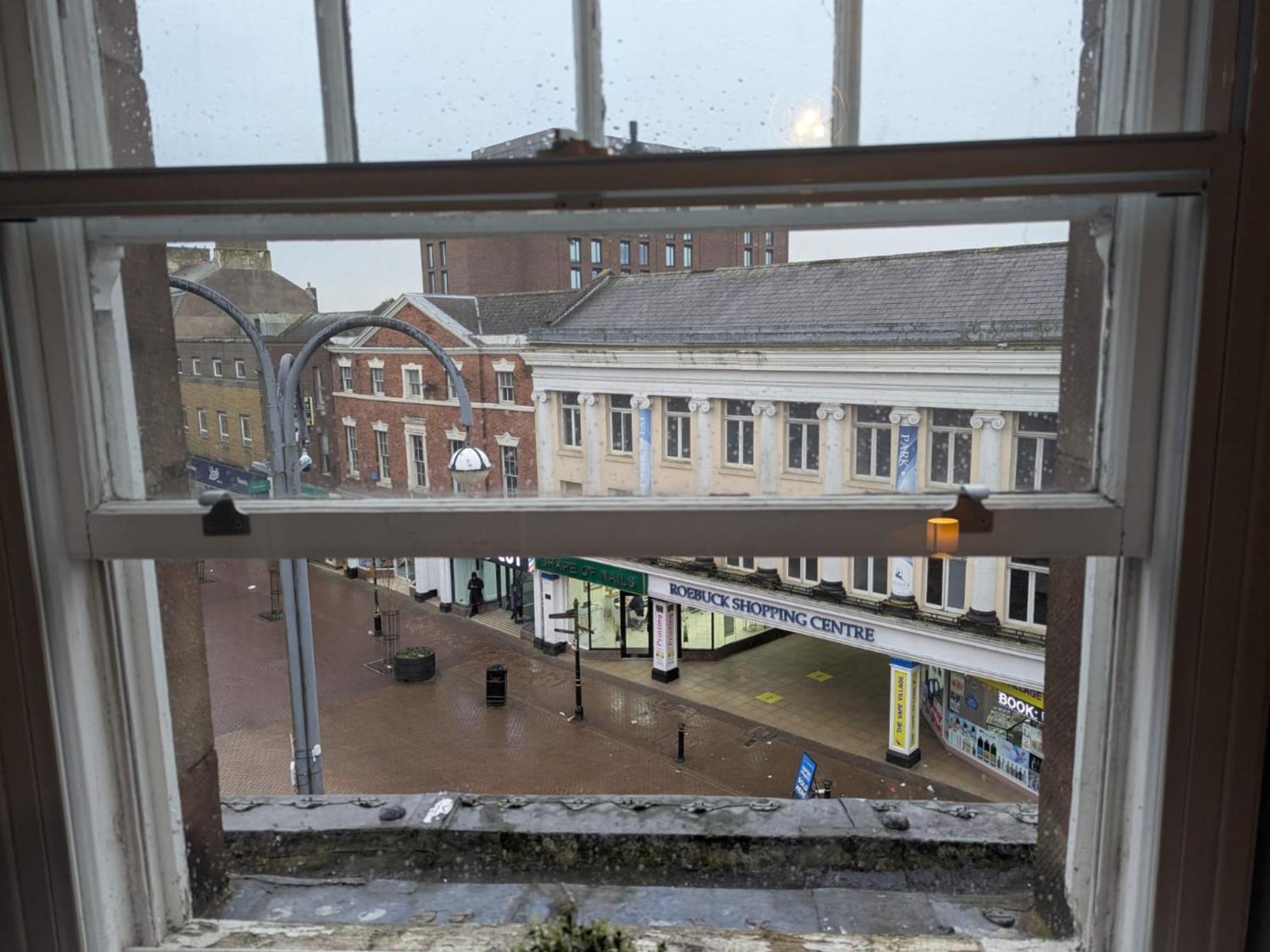 Darwin Stays - Service Accommodation In Newcastle Under Lyme City Centre エクステリア 写真