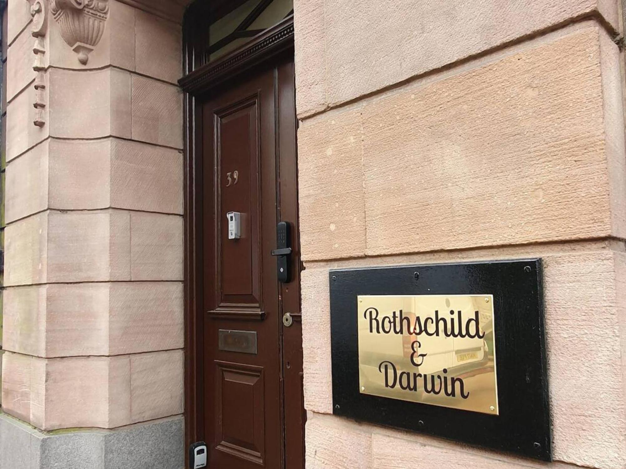 Darwin Stays - Service Accommodation In Newcastle Under Lyme City Centre エクステリア 写真