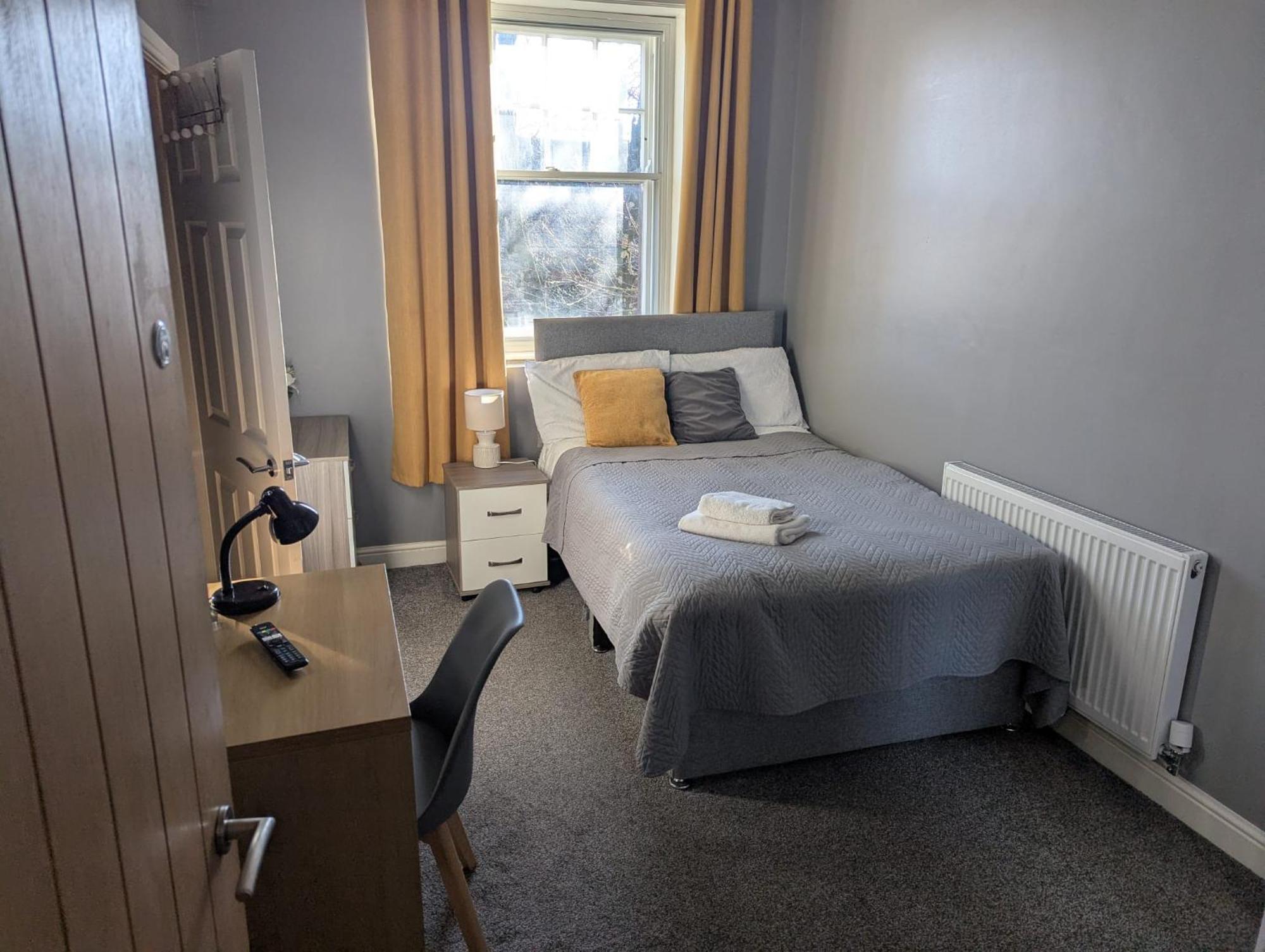 Darwin Stays - Service Accommodation In Newcastle Under Lyme City Centre エクステリア 写真